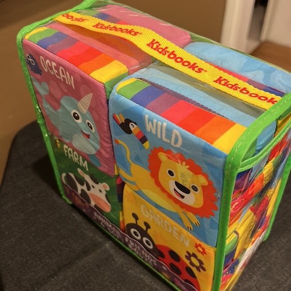 Animal Friends 4 Soft Books Set. - Picture 15 of 16